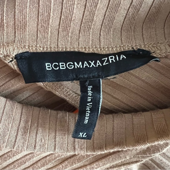 BCBGMAXAZRIA/ Womens Cut-Out Mock Neck T-Shirt - Picture 6 of 6